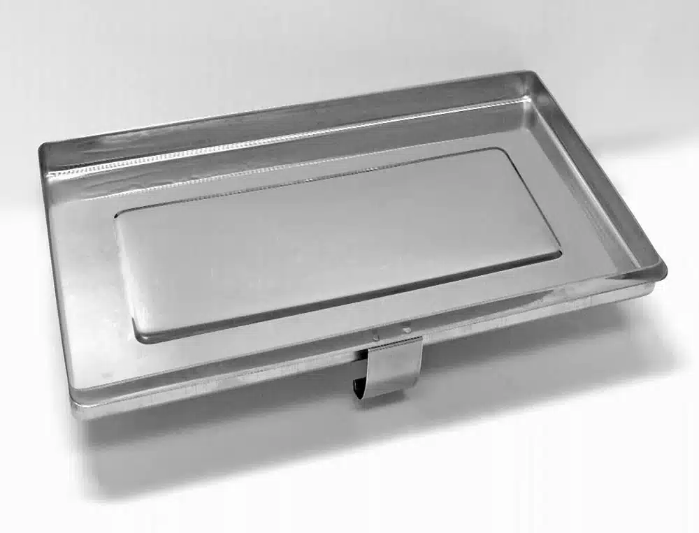 10-924_Grease_Catch_Pan_Adventurer-Connoisseur_Series_Grills_ieoxwy_1024x1024@2x
