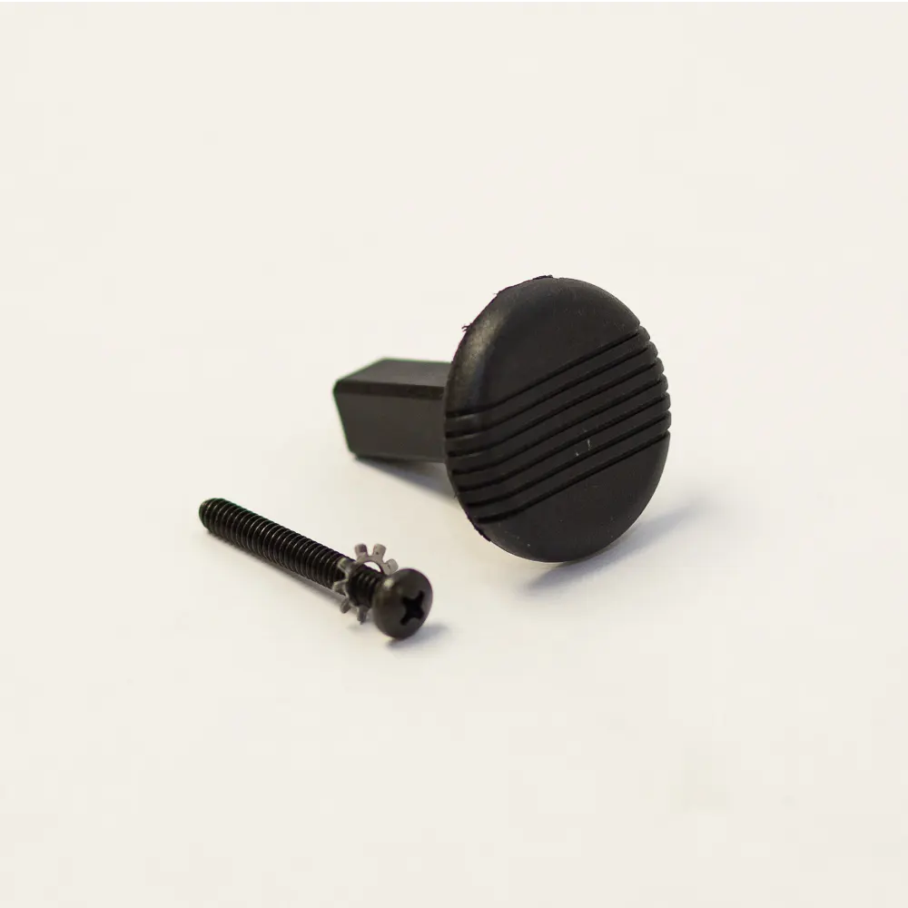 PompanetteBomar_SpareParts_HandlesKnobsDogs_P2000-27_01